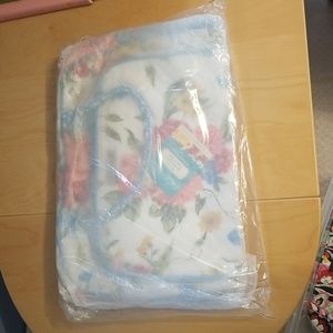 Pioneer Woman Weekender Travel Bag- Sweet Rose